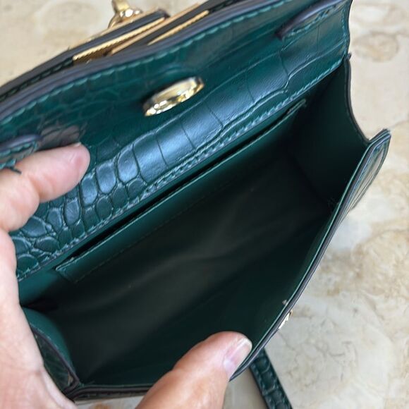 Mini Croc Embossed Vegan Leather Kelly Crossbody Bag - Picture 10 of 11